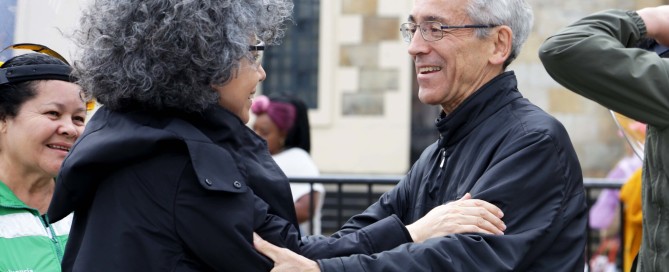 Quebrantos - Doris Salcedo y Padre Francisco de Roux